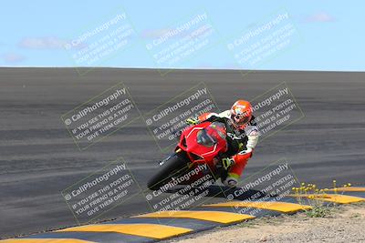 media/Mar-20-2023-Moto Forza (Mon) [[d0bbc59e78]]/1-A Group (Green)/Session 2 (Bowl)/
